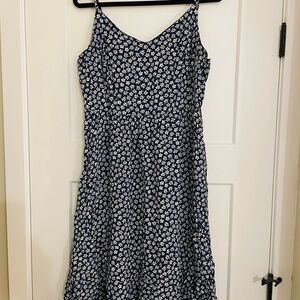 Chic Floral Navy Midi Dress